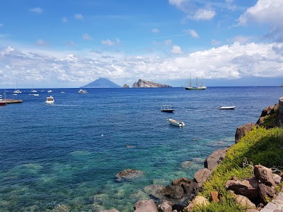 nautilus noleggio barche panarea